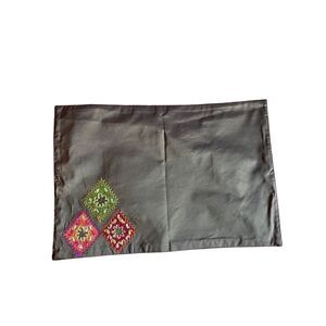 Pier one brown diamond embroidered placemat set of 2 ￼NWT old stock